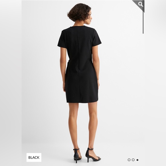 SOLD Contemporaine par Simons red wrap dress, size medium - Picture 4 of 4